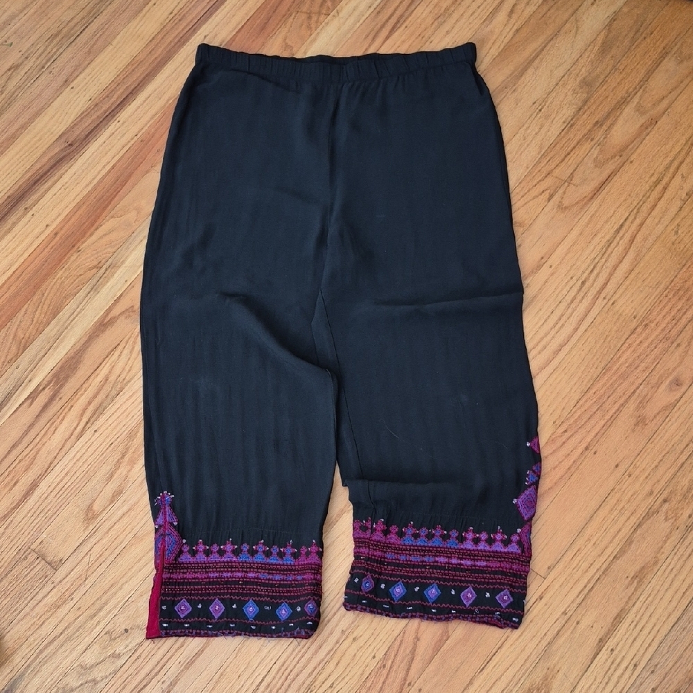 Chico's Black Rayon Pants w Red and Purple Embroidery on Edge Sz 1/Sz 10